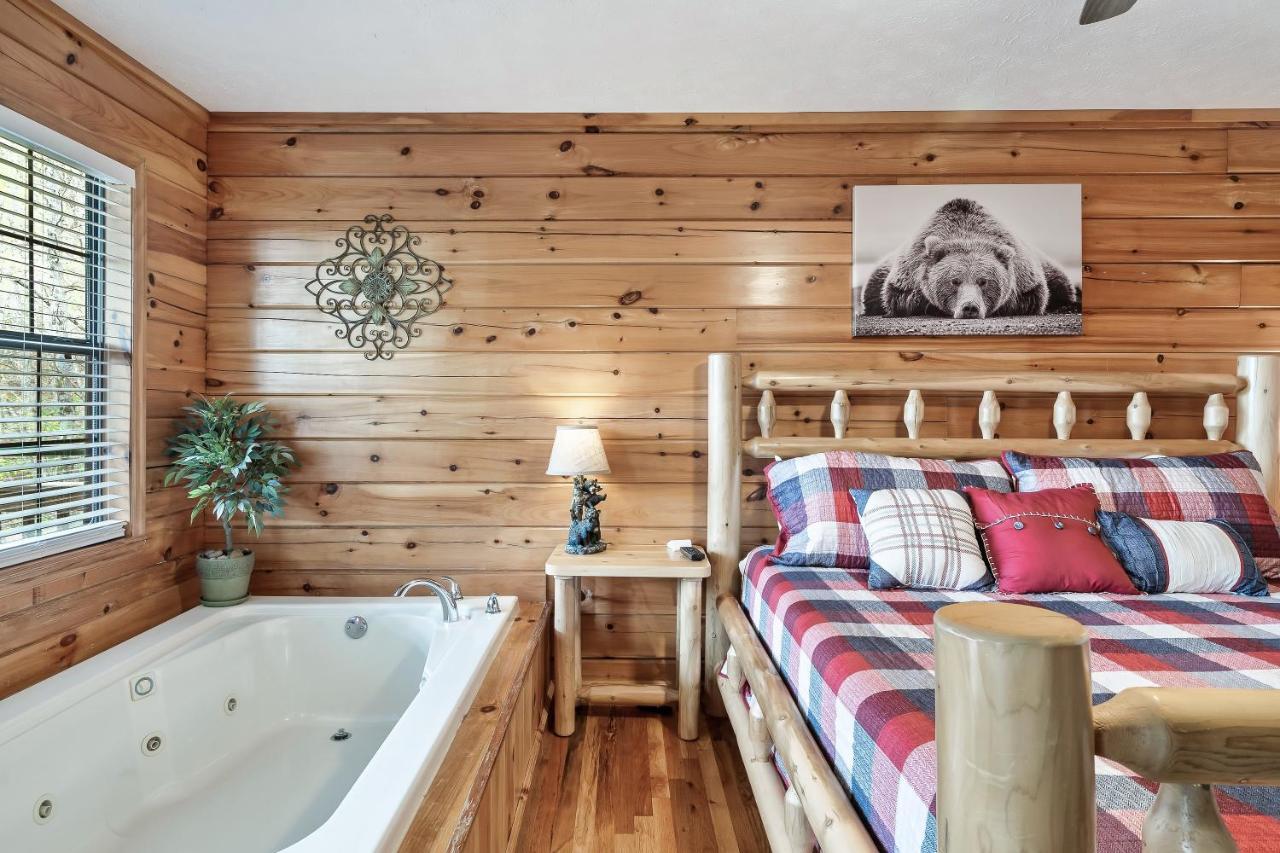 Lazy Bear Den Villa Sevierville Bagian luar foto